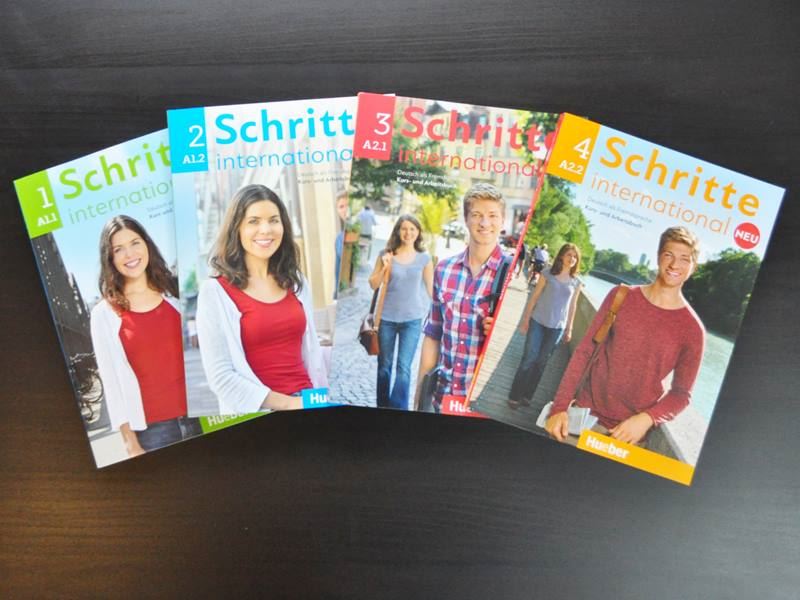 Weltドイツ語教室で使っているドイツ語の教科書４冊、“Schritte international”の写真