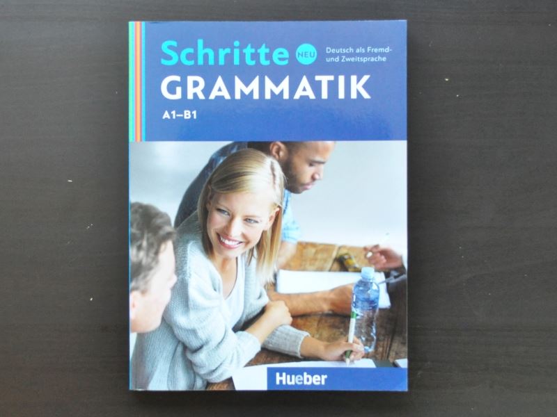 Weltドイツ語教室で使っているドイツ語教科書“Schritte GRAMMATIK”一冊の写真
